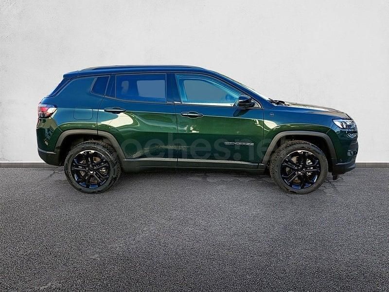 Usado Jeep Compass North 130 CV (95 kW) 2025 Verde SUV