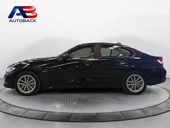 Usado BMW 330e 292 HP (214 kW) 2021 Preto Sedan
