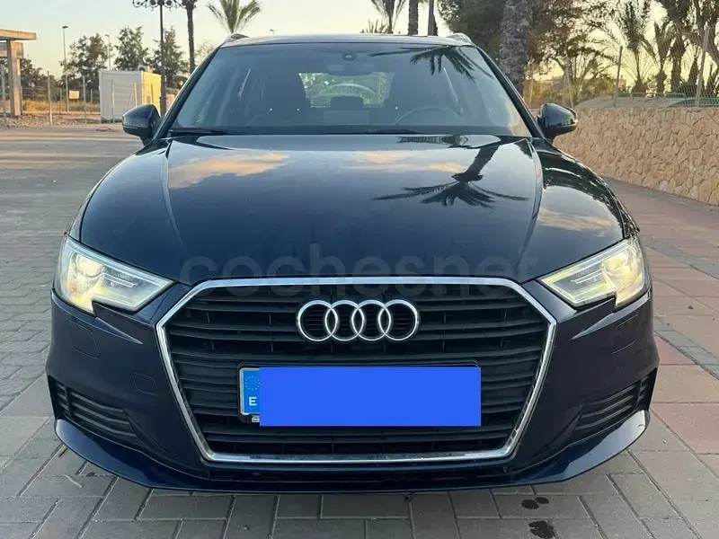 Usado Audi A3 110 CV (80 kW) 2016 Azul Berlina