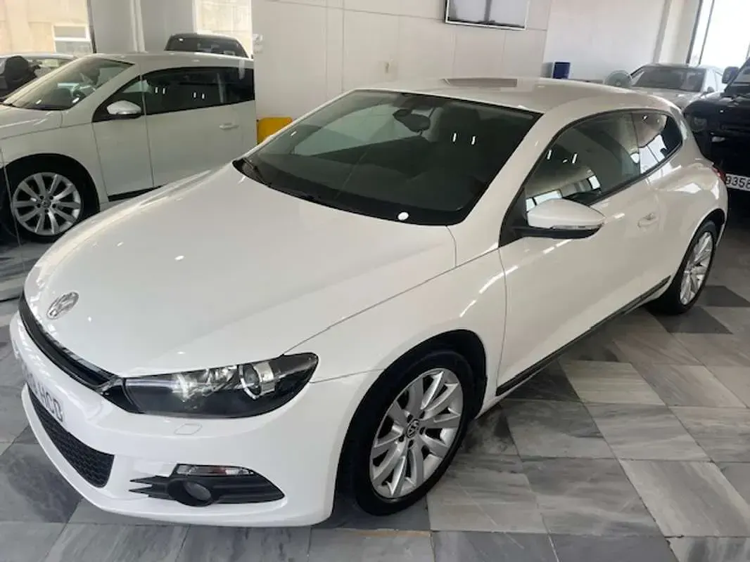 Usado VW Scirocco 140 CV (102 kW) 2011 Blanco Coupe