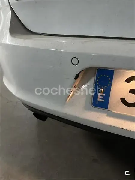 Usado VW Golf VII Advance 105 CV (77 kW) 2013 Blanco Familiar