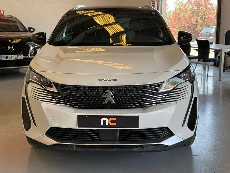 Usado Peugeot 5008 GT 130 CV (95 kW) 2022 Blanco SUV