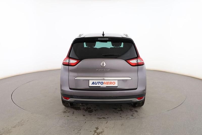 Begagnad Renault Grand Scénic IV Black Edition 140 HK (102 kW) 2021 Grå Minibuss