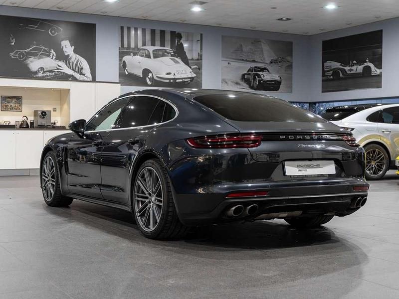 Usado Porsche Panamera 421 CV (309 kW) 2017 Gris Utilitario
