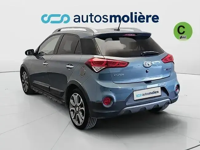 Begagnad Hyundai i20 Style 120 HK (88 kW) 2016 Blå Sedan