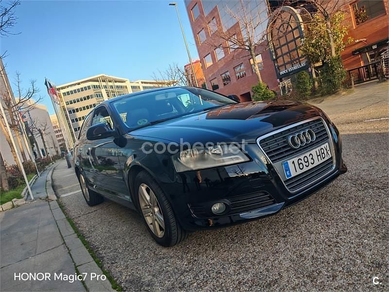 Usado Audi A3 Ambiente 105 CV (77 kW) 2011 Negro Berlina