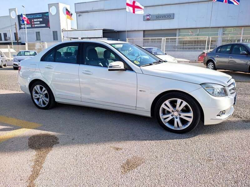 Blanco Usado 2010 Mercedes C200 Avantgarde Berlina | 10.900 € (Precio justo) - Imagen 1/3