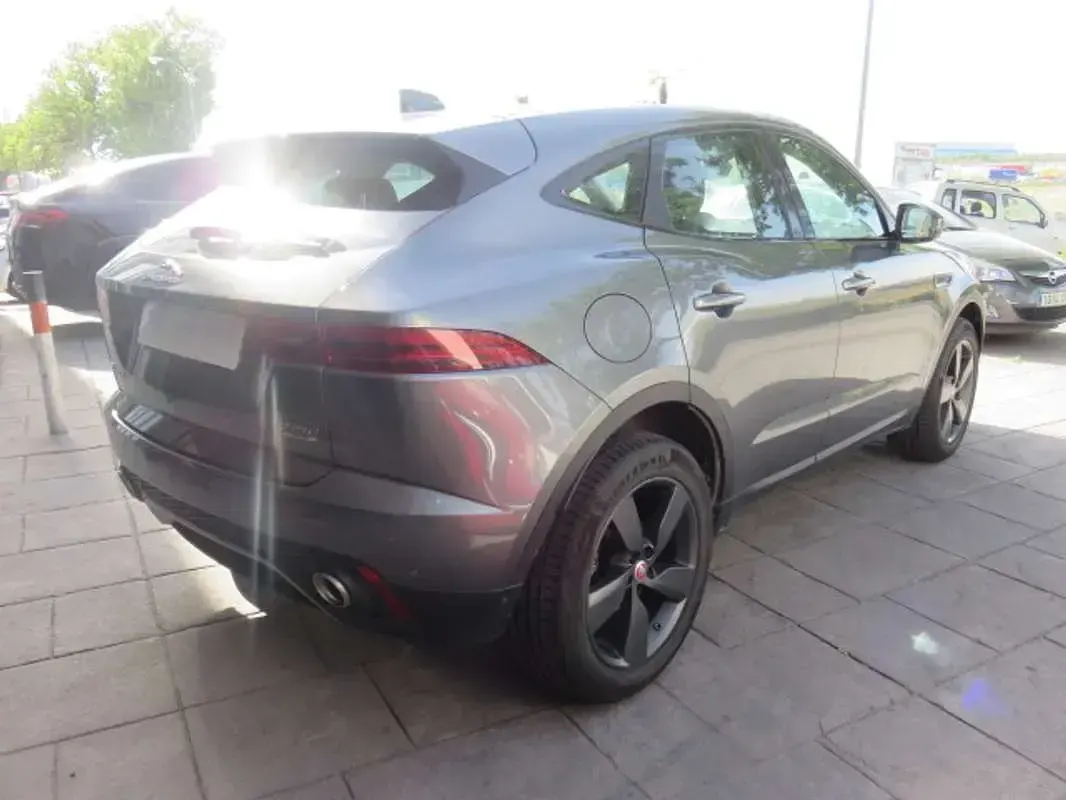 Usado Jaguar E-Pace S 150 CV (110 kW) 2020 Gris SUV
