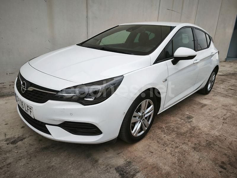 Usado Opel Astra 110 CV (80 kW) 2020 Blanco Berlina