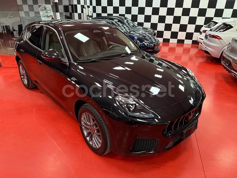 Usado Maserati Grecale GT 300 CV (220 kW) 2022 Negro SUV