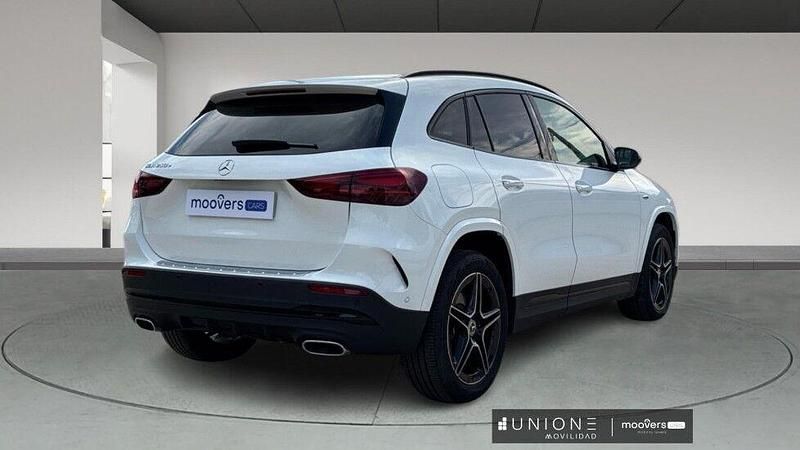 Usado Mercedes GLA250 218 CV (160 kW) 2025 Blanco SUV
