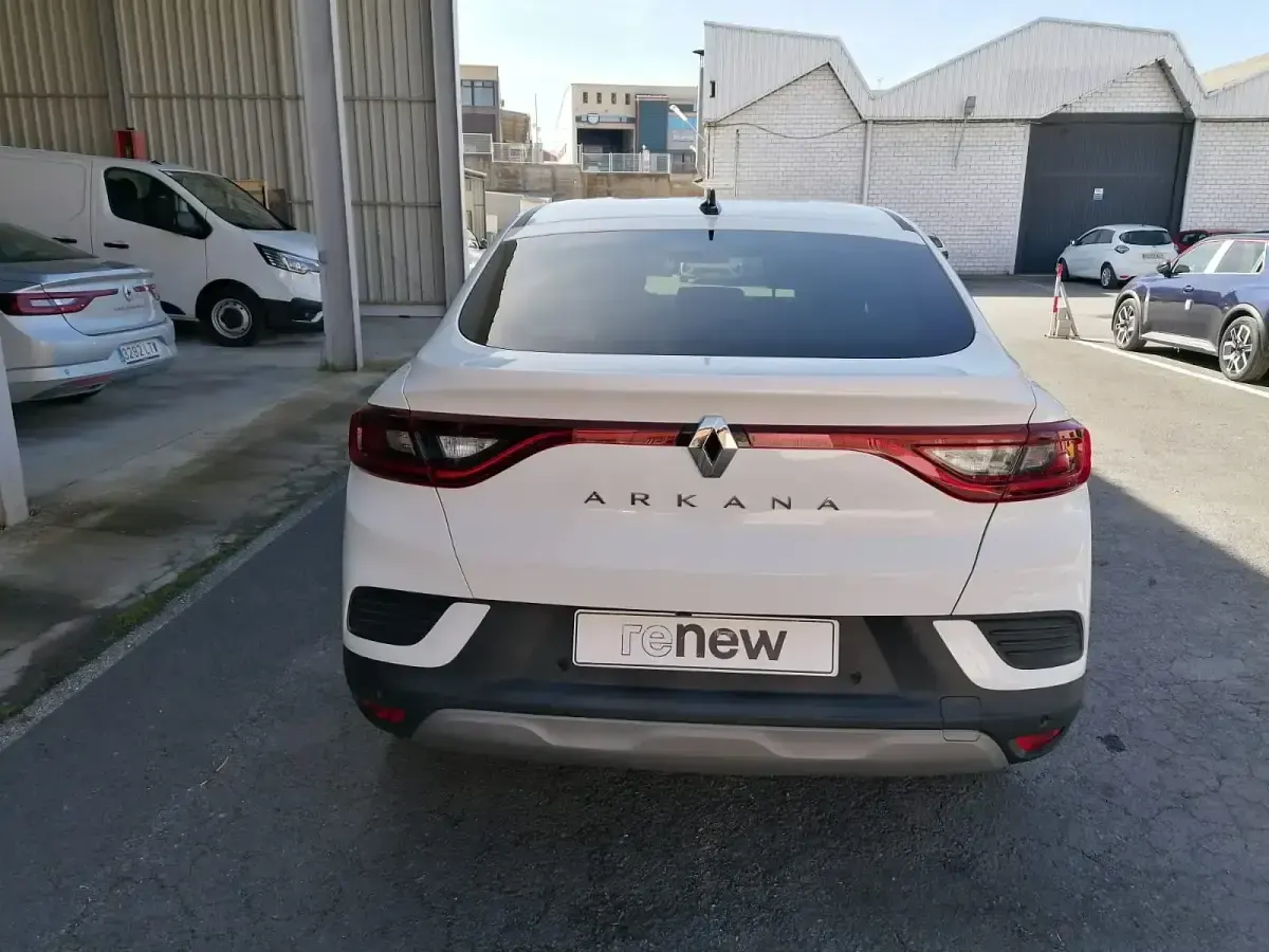 Usado Renault Arkana Techno 140 CV (102 kW) 2023 Blanco SUV