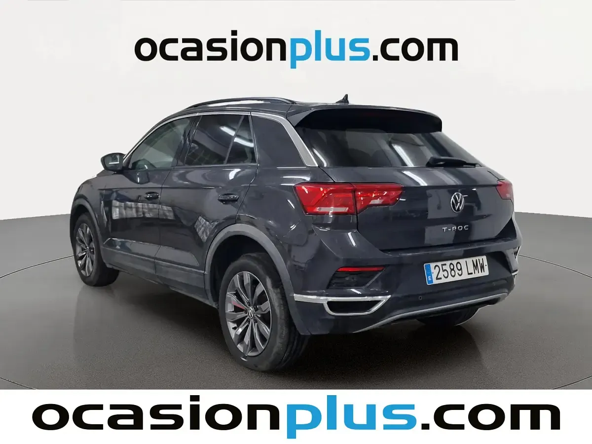 Usado VW T-Roc Advance 110 CV (80 kW) 2021 Gris SUV