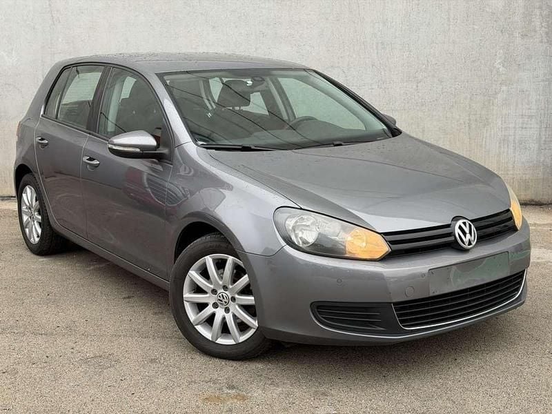 Usado VW Golf VI Advance 105 CV (77 kW) 2010 Gris Utilitario