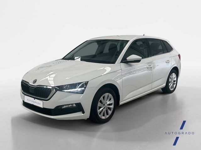 Blanco Usado 2023 Skoda Scala Ambition Utilitario | 15.999 € (Precio justo) - Imagen 1/4