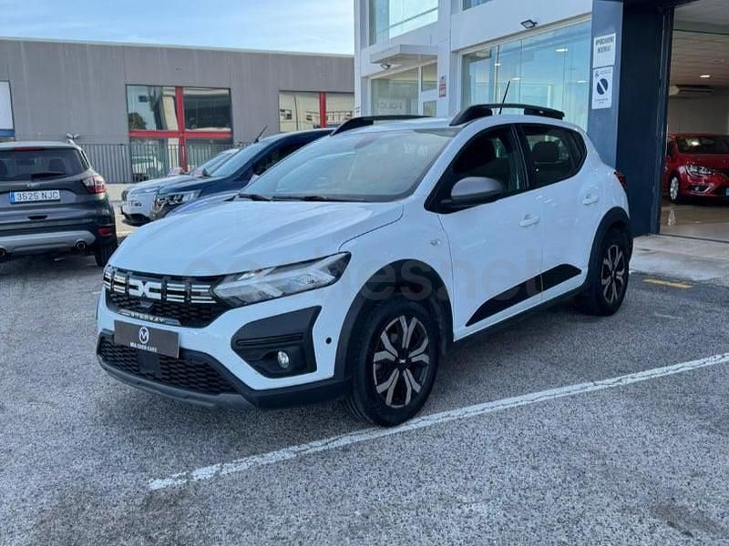 Usado Dacia Sandero Essentiel 91 CV (66 kW) 2023 Blanco Berlina