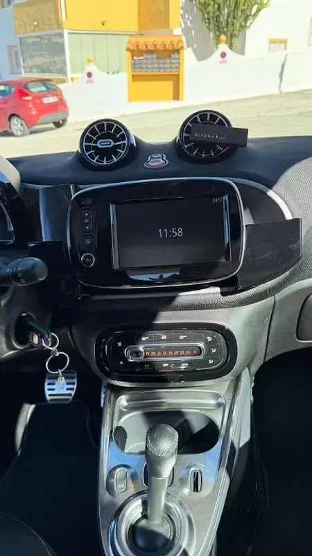 Usado Smart ForTwo Coupé 60 kW (82 CV) 2020 Blanco Coupe