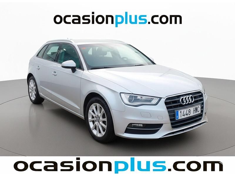 Usado Audi A3 150 CV (110 kW) 2014 Gris