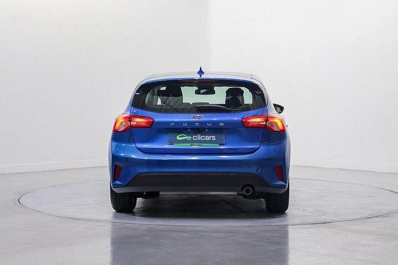 Usado Ford Focus Trend+ 124 CV (91 kW) 2019 Azul Berlina