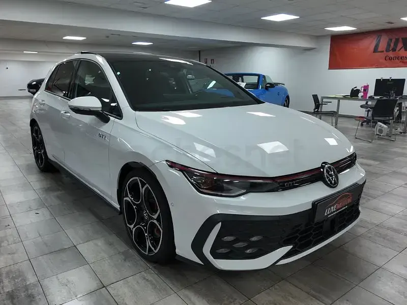 Usado VW Golf VIII GTI 266 CV (195 kW) 2024 Blanco Berlina