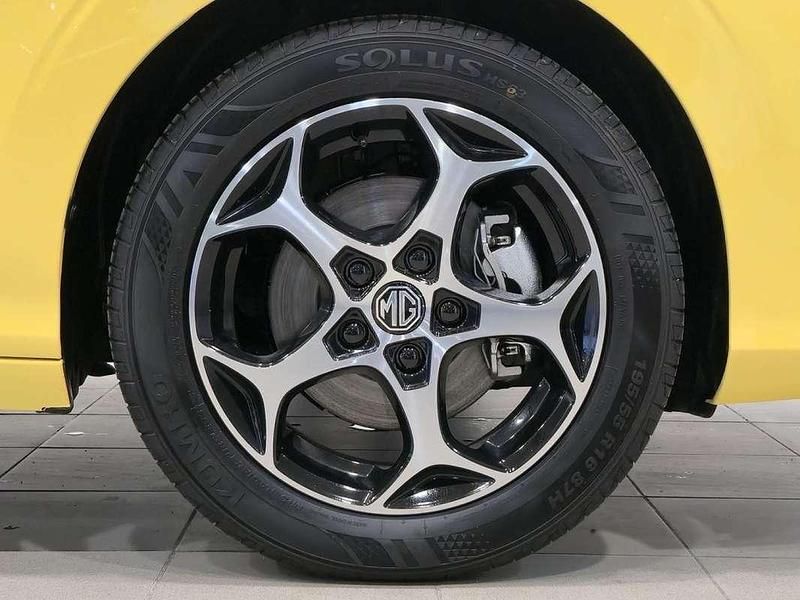 Usado MG MG3 Comfort 116 CV (85 kW) 2025 Amarillo Utilitario