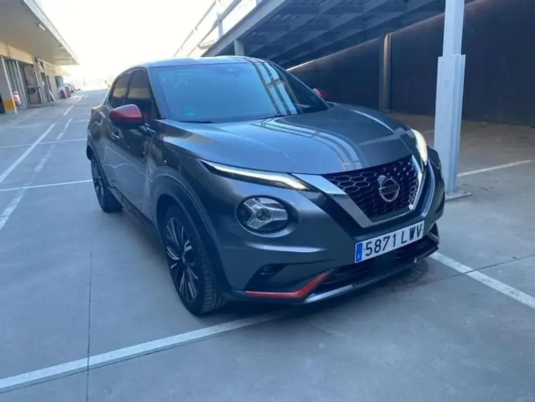 Usado Nissan Juke 116 CV (85 kW) 2022 Gris SUV