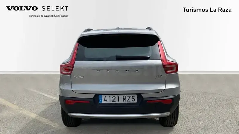 Usado Volvo XC40 163 HP (119 kW) 2025 Cinzento SUV