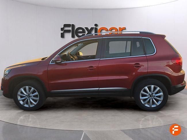 Usado VW Tiguan Business 140 CV (102 kW) 2015 Rojo SUV