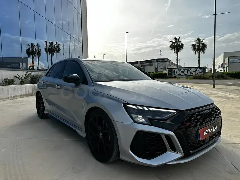 Usado Audi RS3 400 CV (294 kW) 2023 Gris / plata Berlina
