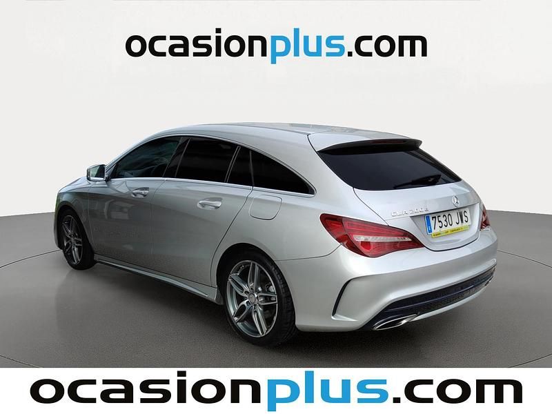 Usado Mercedes CLA200 136 CV (100 kW) 2017 Gris Familiar