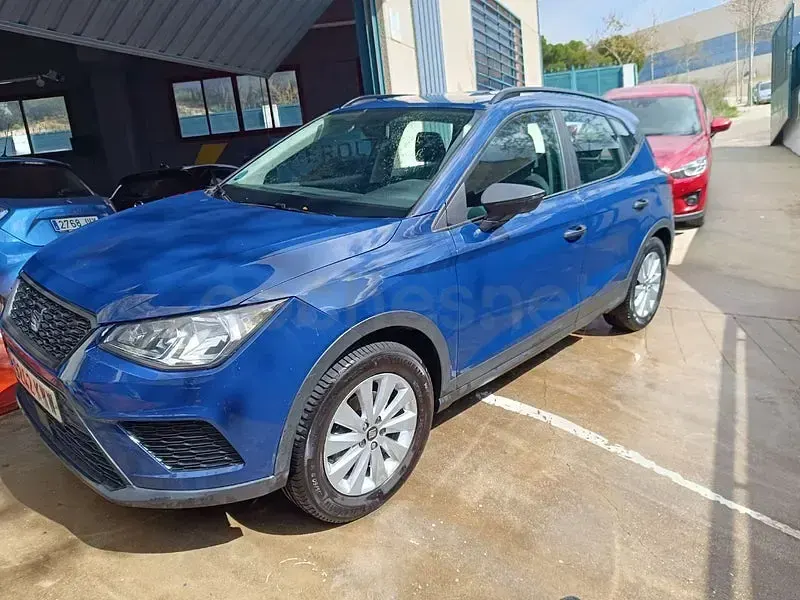Usado Seat Arona Style 90 CV (66 kW) 2019 Azul SUV