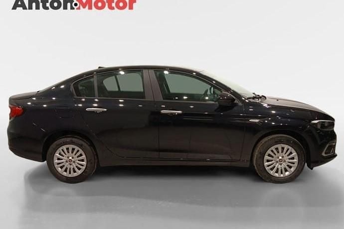 Nuevo Fiat Tipo 131 CV (96 kW) 2025 Negro Berlina
