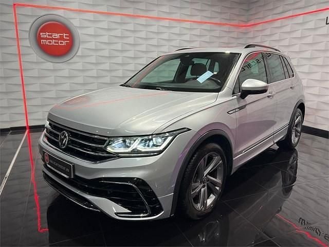 Gris / platagris Usado 2021 VW Tiguan R-line SUV | 30.900 € (Caro) - Imagen 1/4