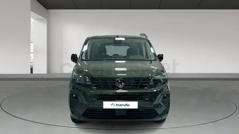 Usado Peugeot Rifter Allure 100 CV (73 kW) 2025 Verde Monovolumen