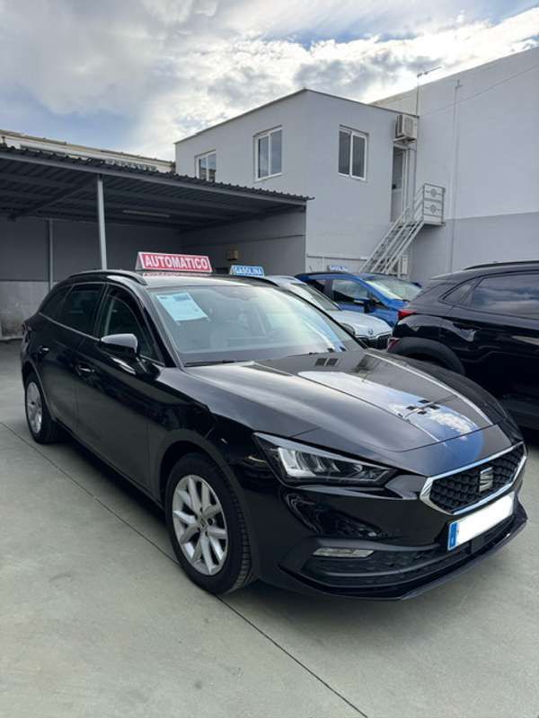 Usado Seat Leon ST Style 150 CV (110 kW) 2020 Negro Familiar