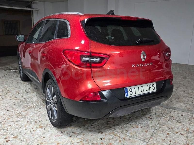 Usado Renault Kadjar Zen 130 CV (95 kW) 2015 Granate SUV