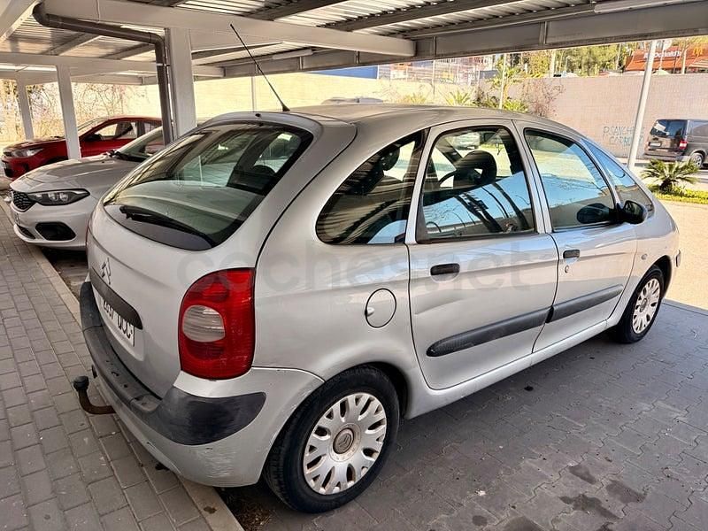Usado Citroën Xsara Picasso 110 CV (80 kW) 2004 Gris / plata Monovolumen