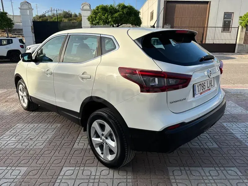 Usado Nissan Qashqai Acenta 150 CV (110 kW) 2020 Blanco SUV