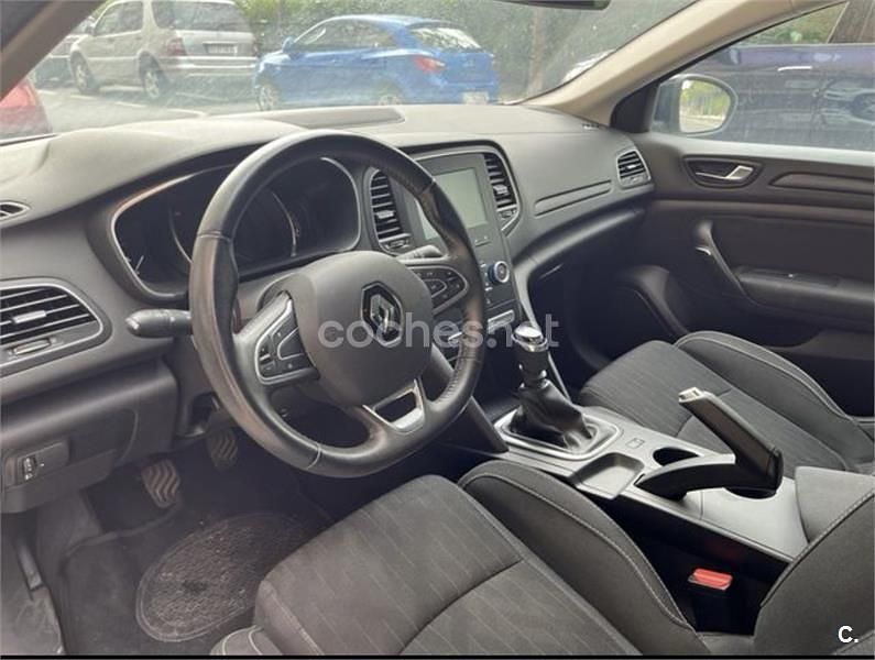 Usado Renault Mégane IV LIMITED 115 CV (84 kW) 2019 Blanco Berlina