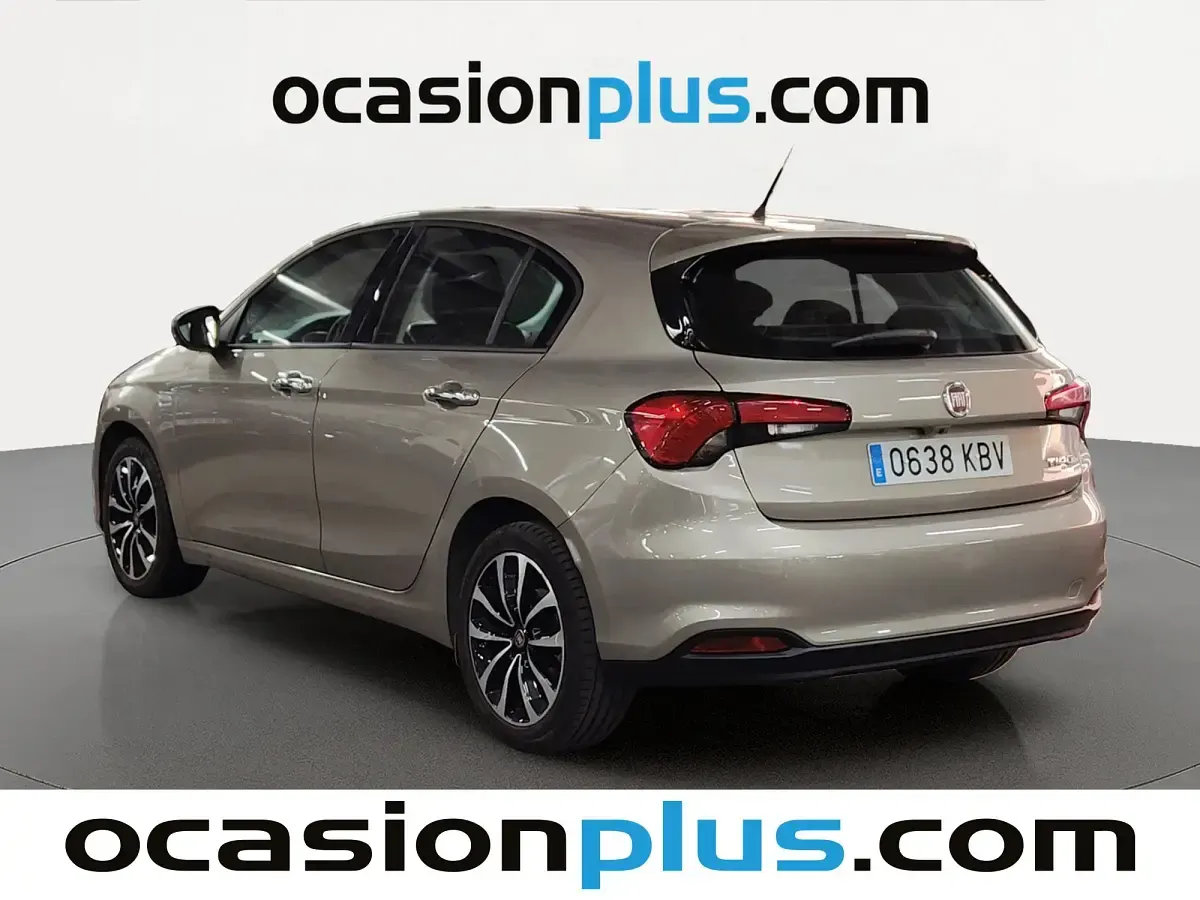 Usado Fiat Tipo Lounge 120 CV (88 kW) 2017 Beige Utilitario