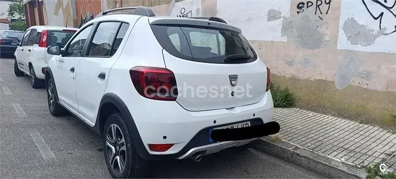 Usado Dacia Sandero Essentiel 100 CV (73 kW) 2020 Blanco Berlina