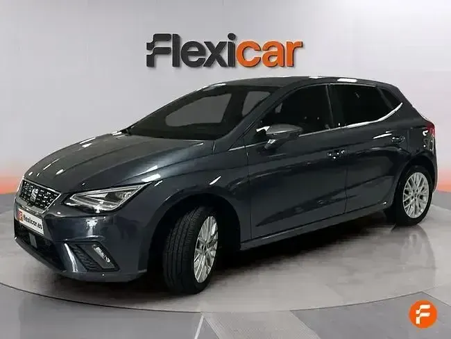 Usado Seat Ibiza 115 CV (84 kW) 2024 Gris Utilitario