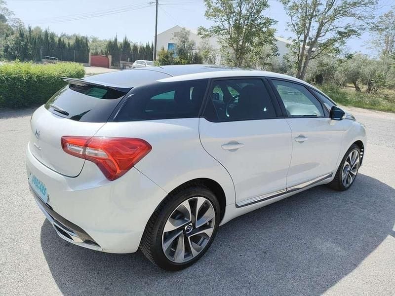 Usado Citroën DS5 181 CV (133 kW) 2014 Blanco Utilitario