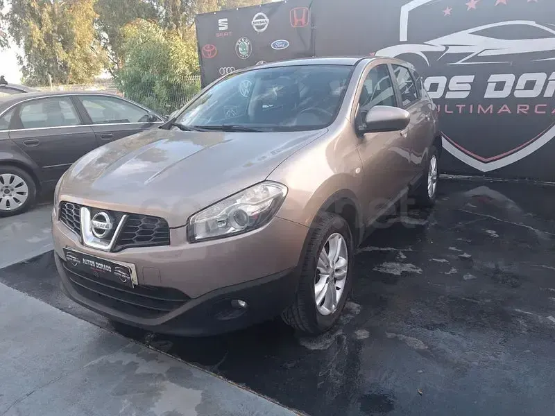 Usado Nissan Qashqai Acenta 106 CV (77 kW) 2010 Marrón SUV