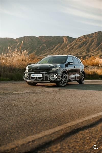 Azul Usado 2021 Kia Niro SUV | 22.000 € (Un poco caro) - Imagen 1/4