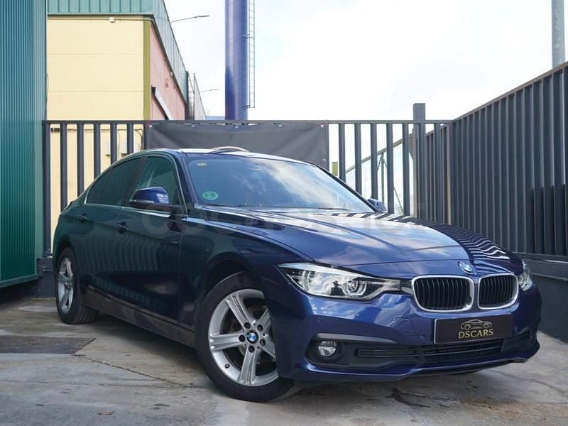 Usado BMW 318 Comfort Edition 150 CV (110 kW) 2018 Azul Berlina