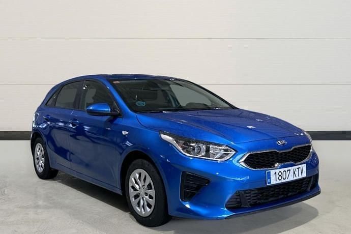 Usado Kia Ceed 101 CV (74 kW) 2019 Azul Utilitario