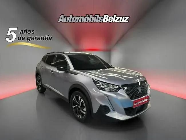 Usado Peugeot 2008 Allure 101 CV (74 kW) 2022 Plateado SUV