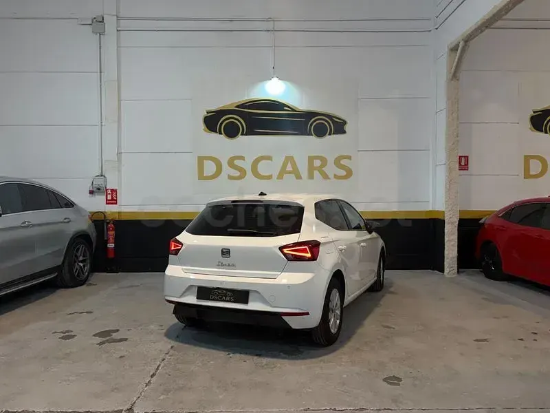 Usado Seat Ibiza Style Plus 80 CV (58 kW) 2022 Blanco Utilitario