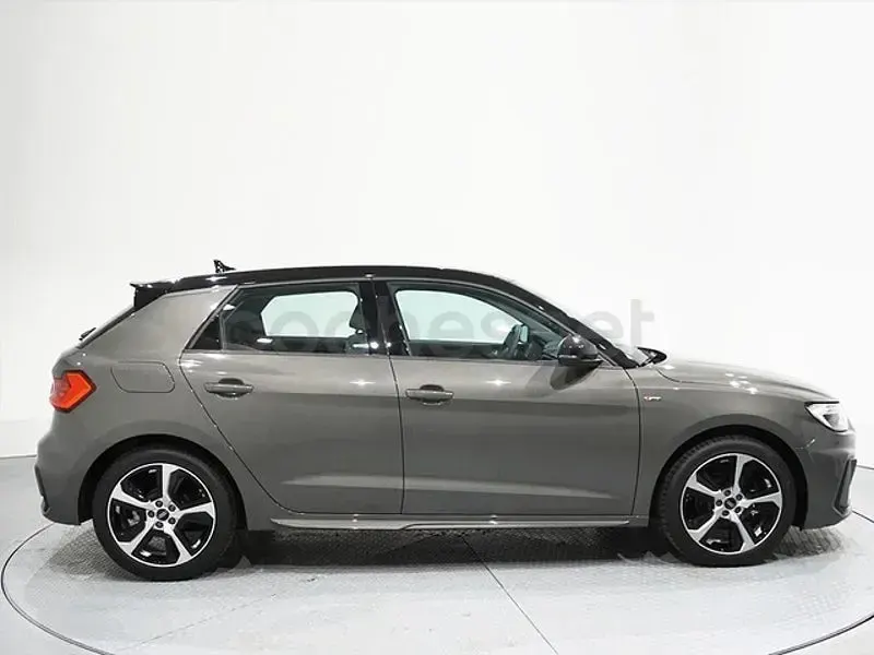 Usado Audi A1 Sportback 116 CV (85 kW) 2025 Gris / plata Utilitario
